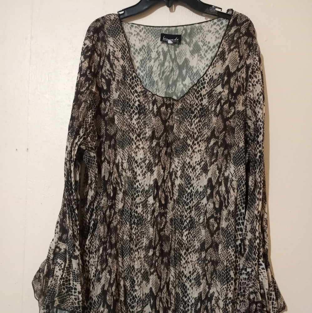 b.i.y.a y.c.d.a Women Blause  XL